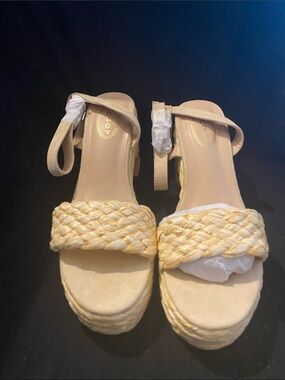 Braided Platform Espadrille Sandals in Light Beige - Women